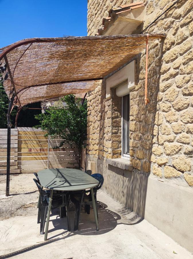 Appartement Dans Partie De Mas En Camargue Arles Exterior foto