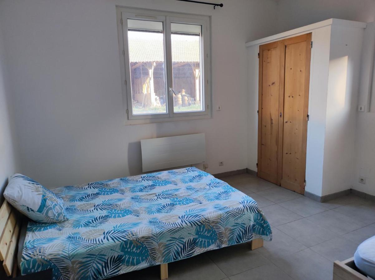 Appartement Dans Partie De Mas En Camargue Arles Exterior foto